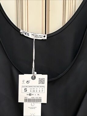ZARA Black Sleeveless Scoop Neck Tank